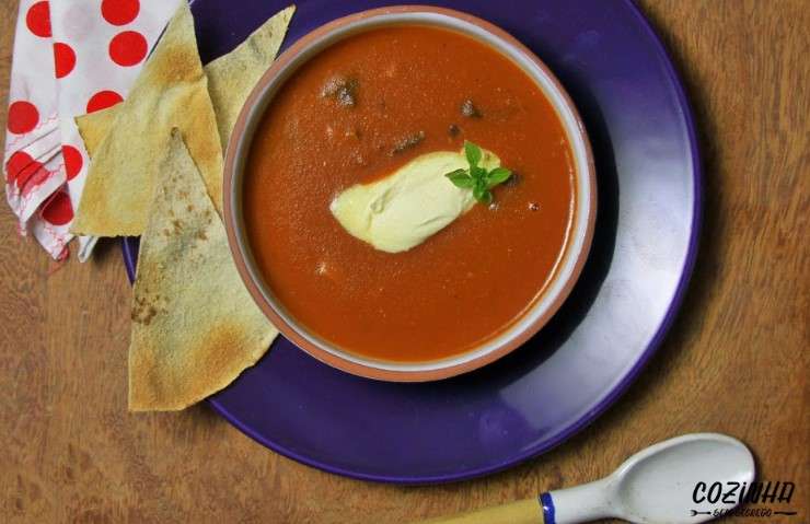 Sopa fácil de tomate assado